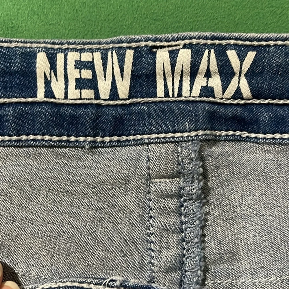 New Max Women Stretchable Boot Cut Jeans Size 8 like New Condition